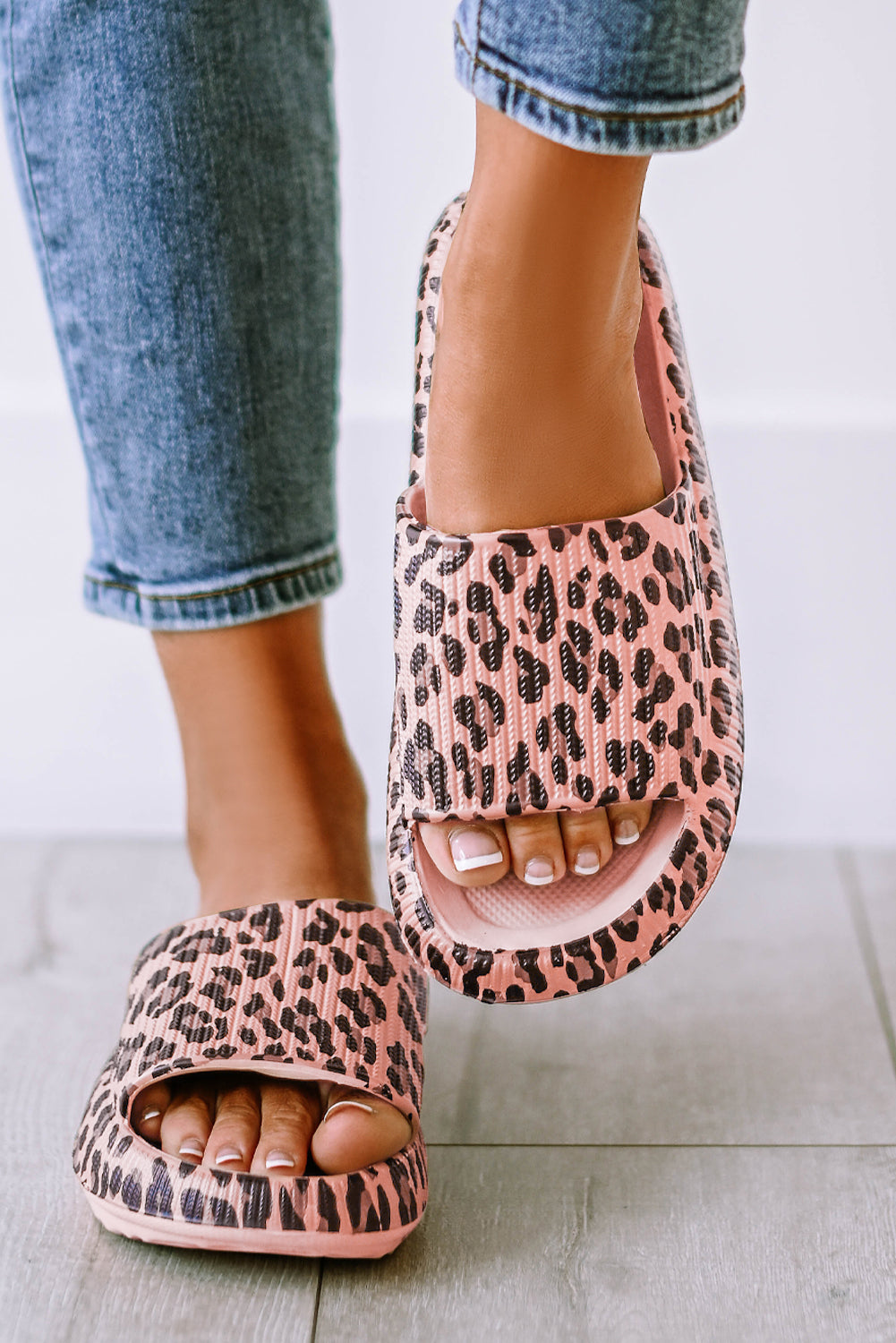 Leopard Print Slip On Slippers