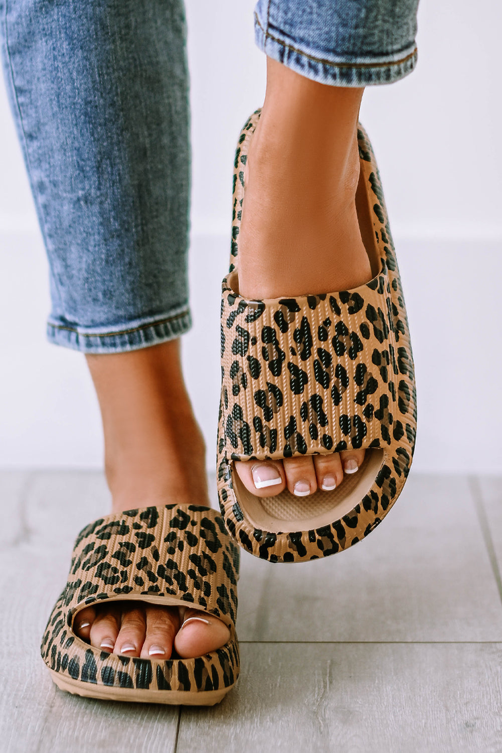 Leopard Print Slip On Slippers