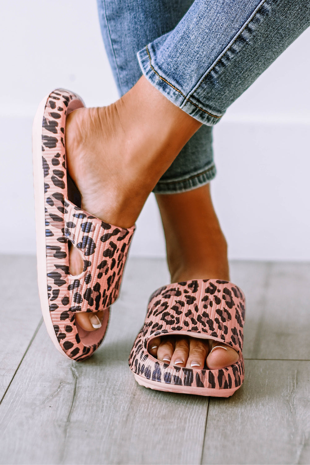 Leopard Print Slip On Slippers