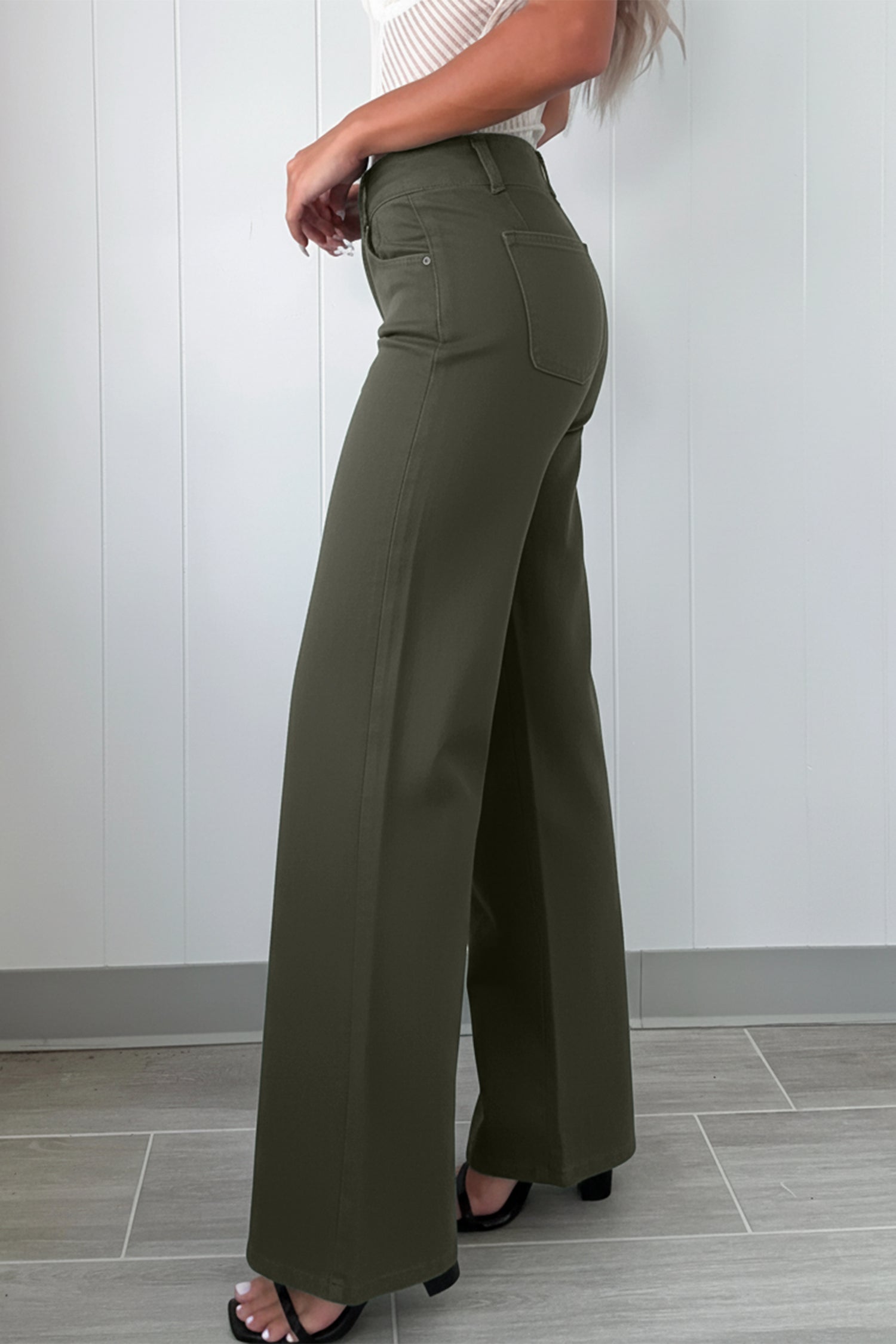 2-Button High Waist Wide Leg Jeans